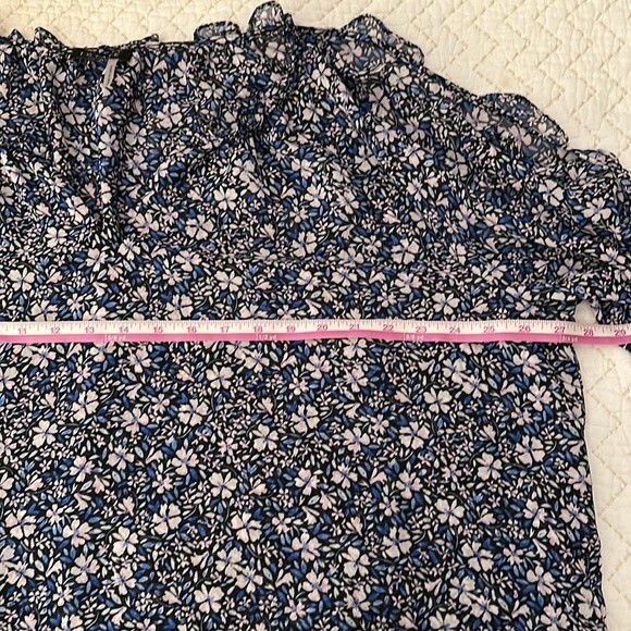 Nordstrom's brand 1.State Chateau Floral Cold-Shoulder Ruffle Sleeves Blouse 3X - Picture 7 of 12